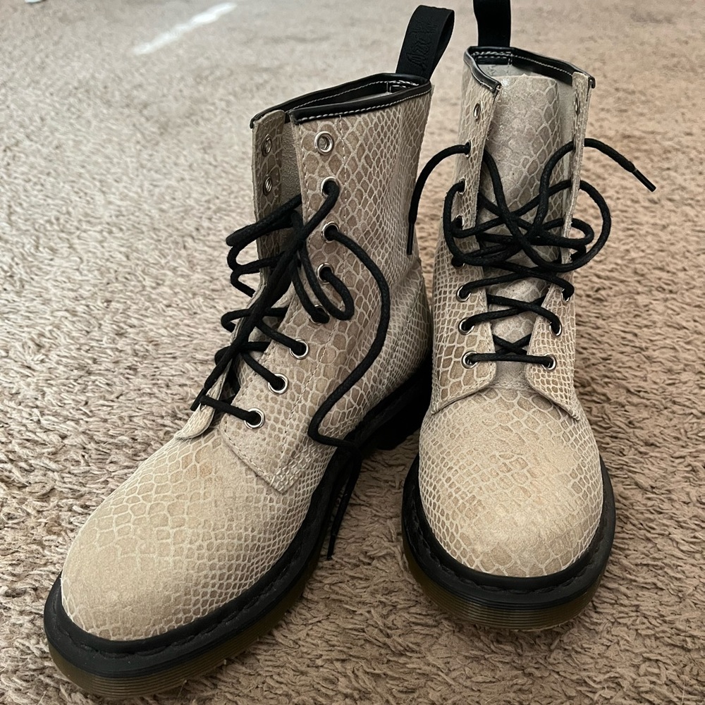 Brand new doc martens